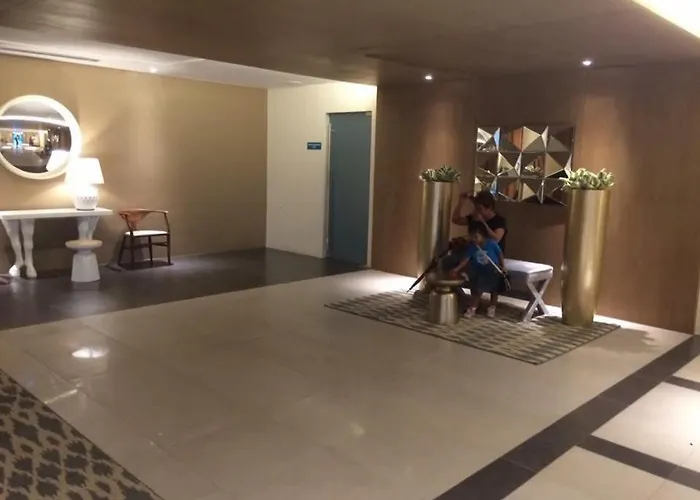 Budget At Acqua Private Residences In Mandaluyong - Rockwell & Pasig River View