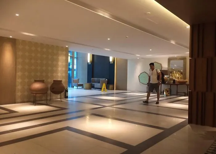 Отель Budget At Acqua Private Residences In Mandaluyong - Rockwell & Pasig River View 3*
