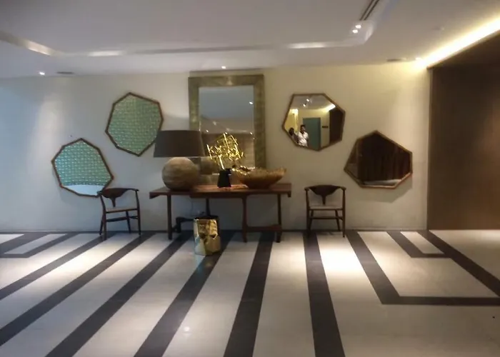 Budget At Acqua Private Residences In Mandaluyong - Rockwell & Pasig River View Манила